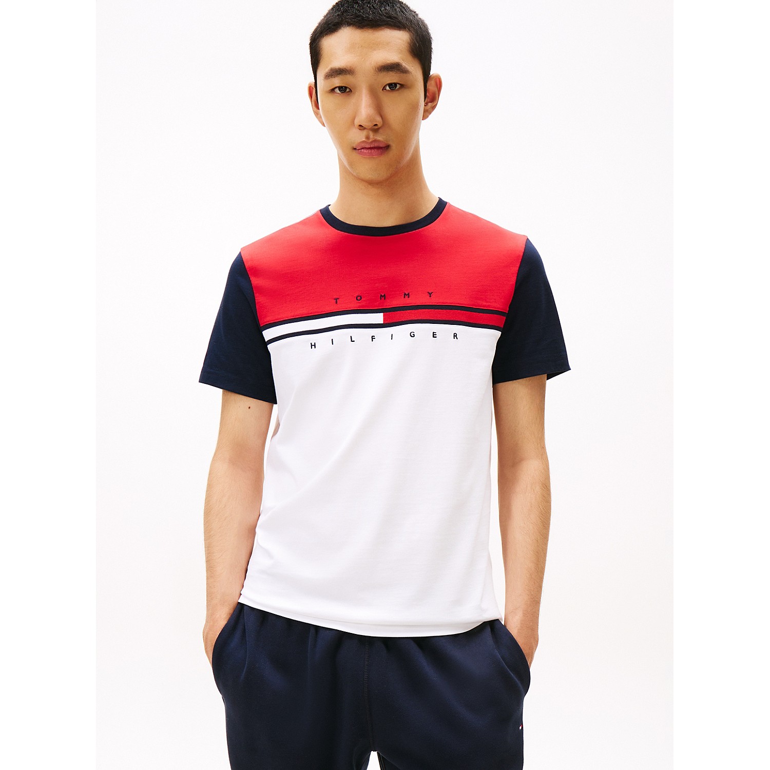 Colorblock Flag Stripe Logo T-Shirt de Tommy Hilfiger